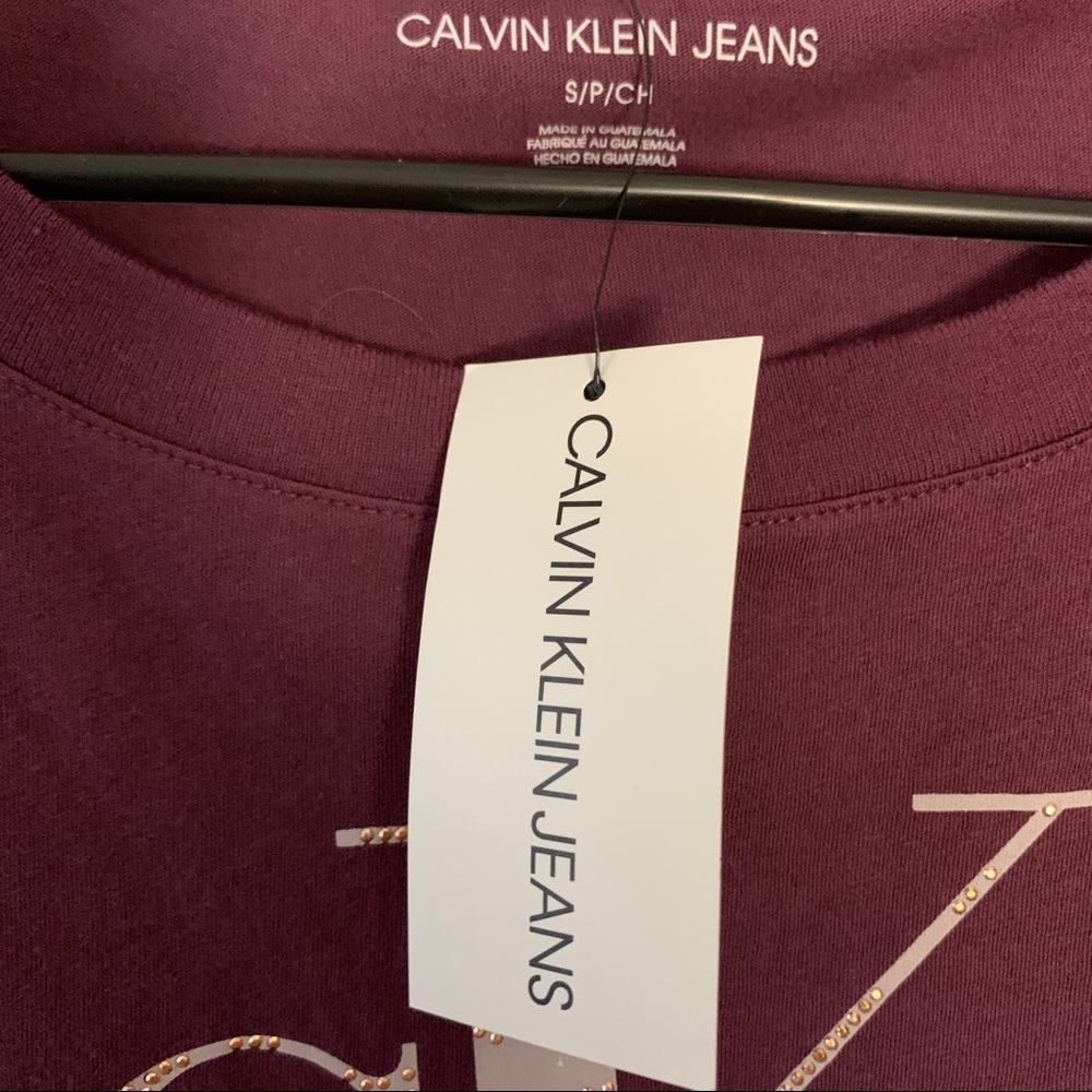 Calvin Klein Jeans burgundy T-shirt - Picture 6 of 7
